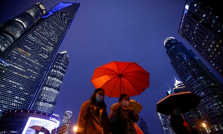 Nhu cầu hàng hóa vẫn yếu, Trung Quốc tìm động lực mới từ tiêu dùng dịch vụ