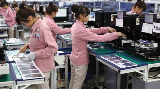 Computer and electronics exports surpass $10 bln per month for the first time