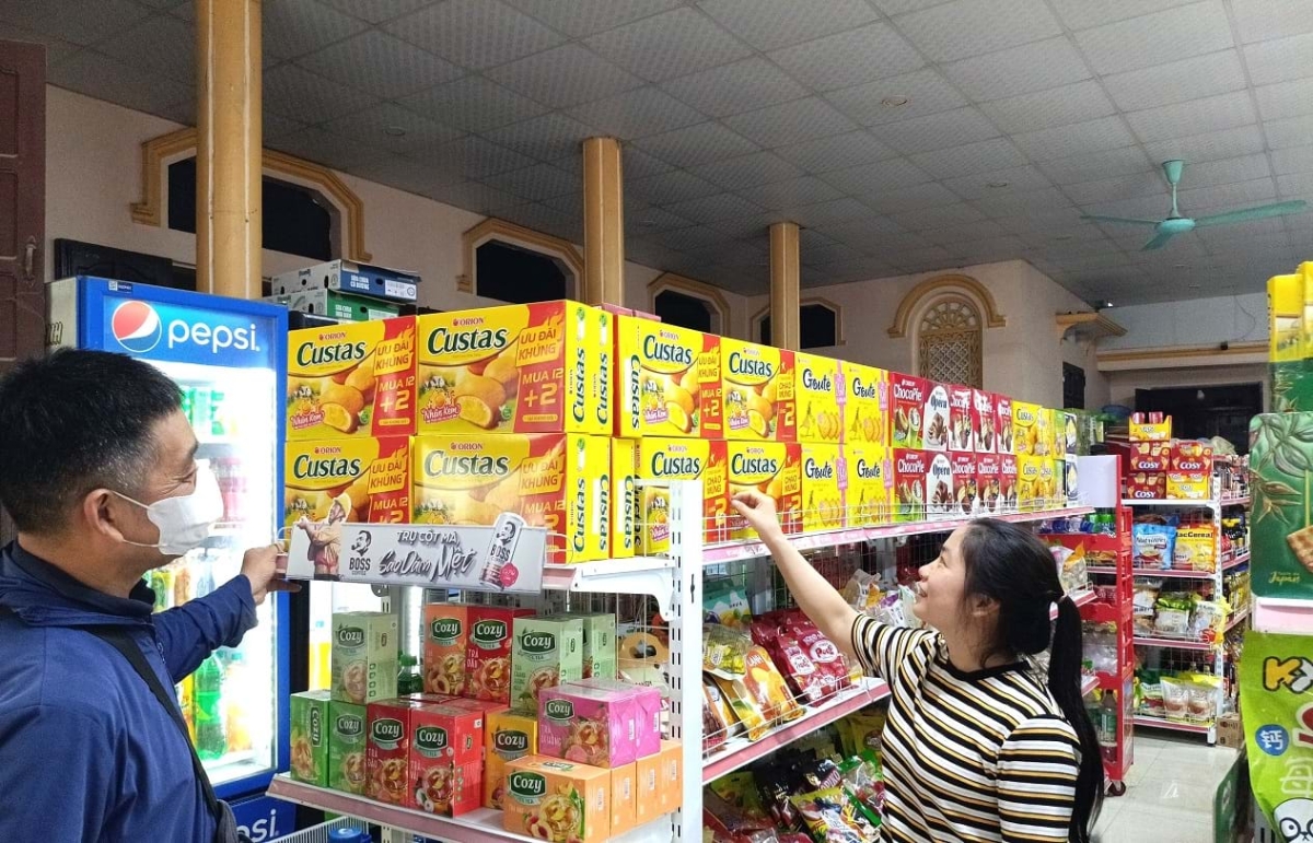 Các doanh nghiệp sản xuất&nbsp;mở rộng danh mục bánh kẹo Tết theo hướng đa dạng hóa.