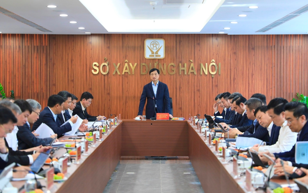 Bí thư Thành ủy Hà Nội Nguyễn Duy Ngọc chủ trì cuộc làm việc với Đảng ủy Sở Xây dựng. Ảnh: hanoi.gov.vn