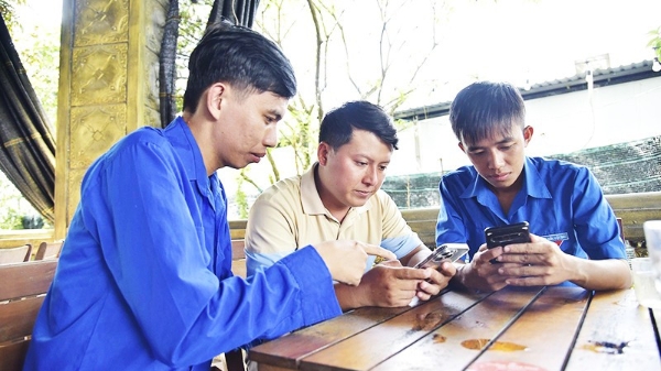 Truyền tải thông tin và chuyển đổi số: Mở lối sinh kế bền vững cho người nghèo