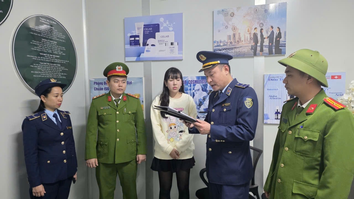 Cơ quan chức năng tỉnh Quảng Ninh phối hợp kiểm tra cơ sở của Vũ Thị Thu Hà. 