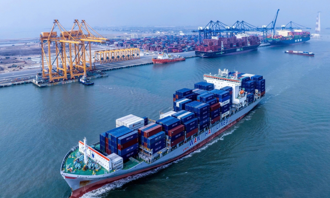 Cảng Quốc tế Lạch Huyện - Đặc khu Cát Hải, Hải Phòng. Nguồn ảnh: Trần Kỳ.