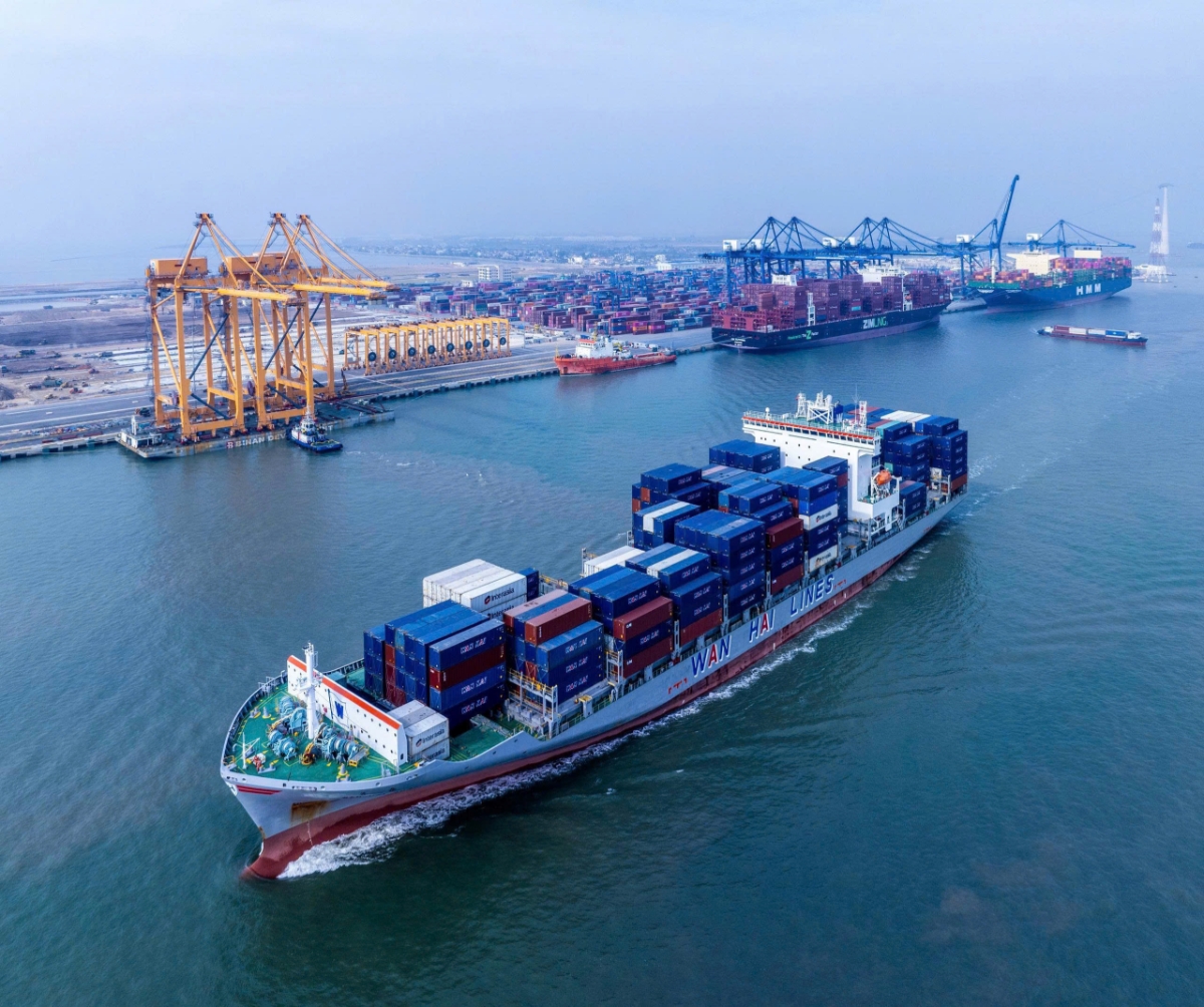 Cảng Quốc tế Lạch Huyện - Đặc khu Cát Hải, Hải Phòng. Nguồn ảnh: Trần Kỳ.