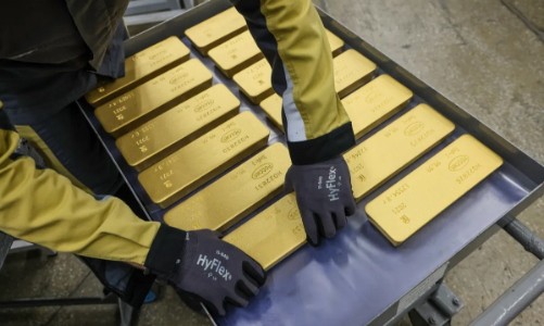 Giá trị dự trữ vàng của Nga tăng hơn gấp đôi