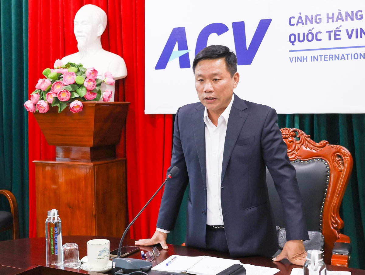 Phó Chủ tịch UBND tỉnh Nghệ An Hoàng Phú Hiền phát biểu