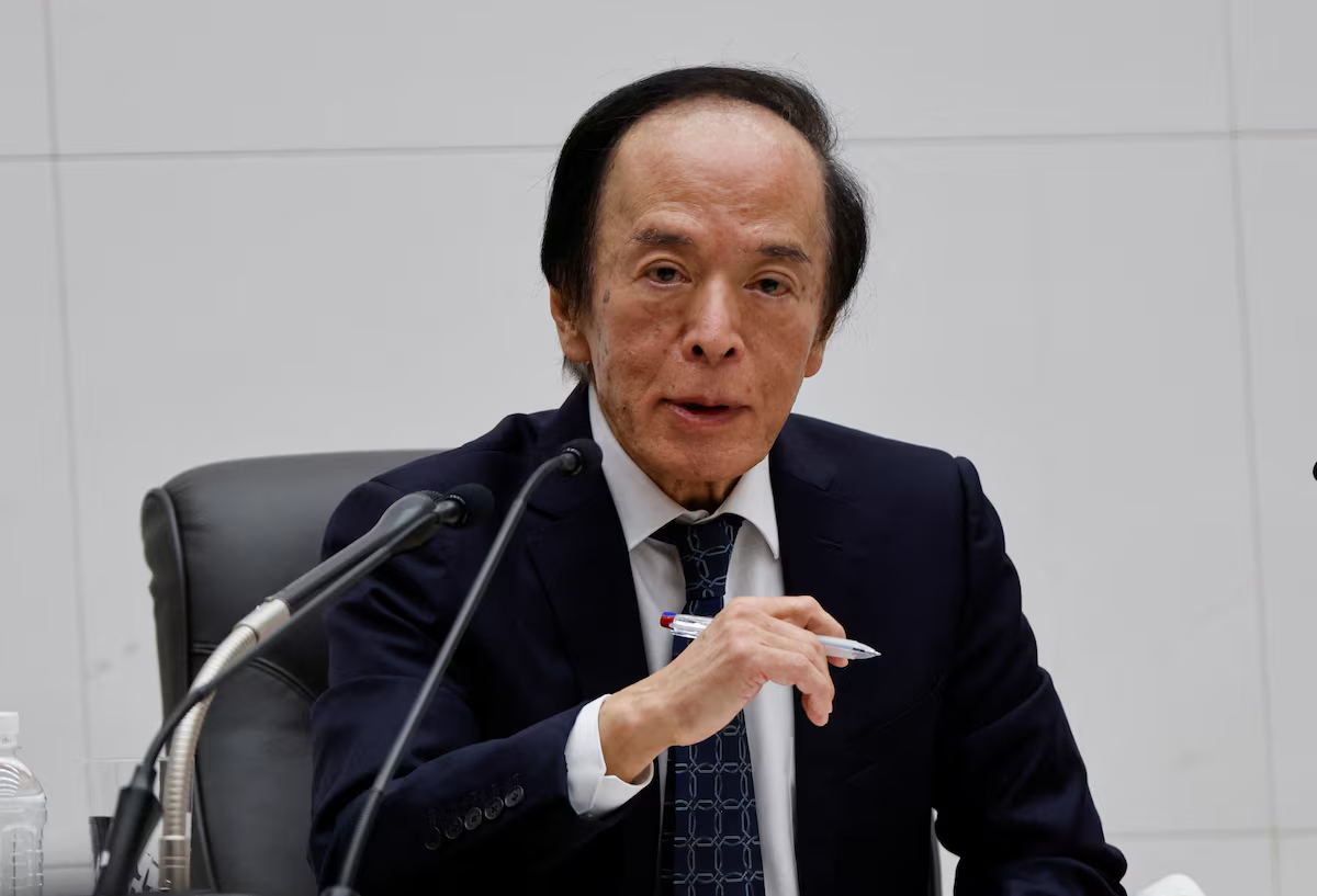 Thống đốc BOJ Kazuo Ueda - Ảnh: Reuters.