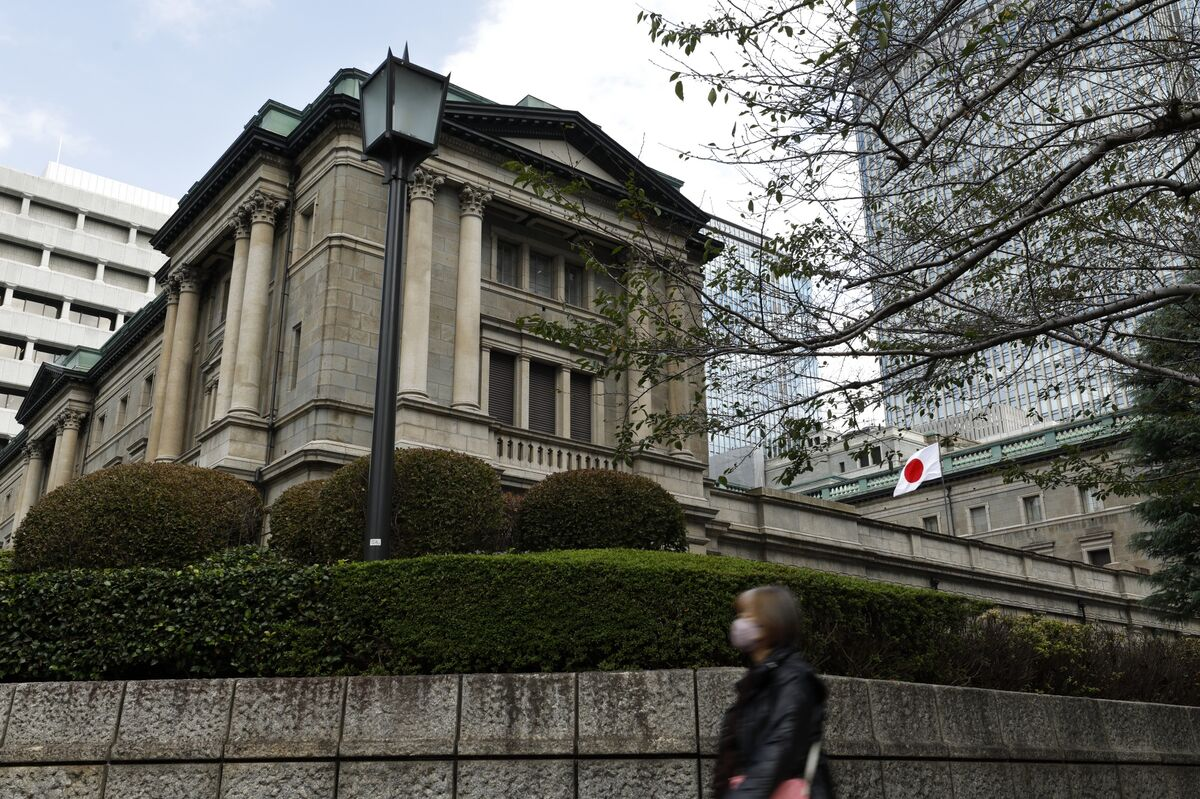 Bên ngoài trụ sở BOJ ở Tokyo - Ảnh: Bloomberg.