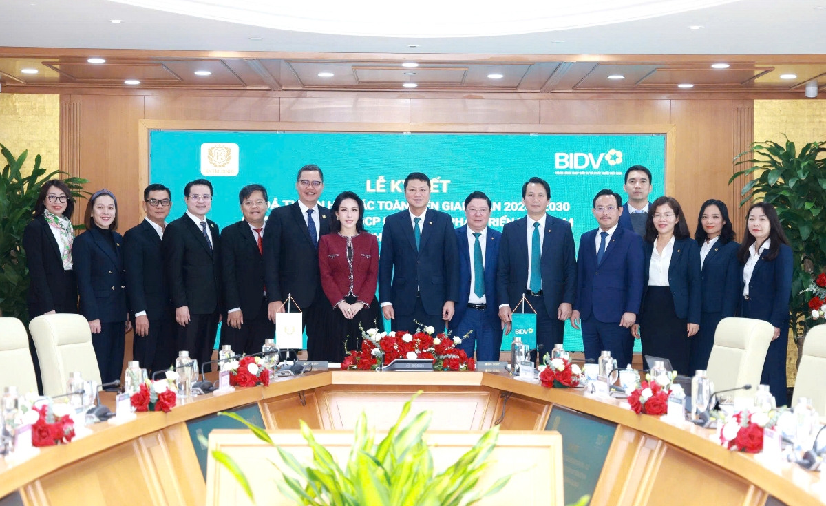 Các đại biểu tham dự Lễ ký kết chụp ảnh lưu niệm. Nguồn: BIDV.