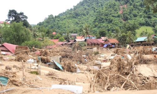 Nghệ An khẩn cấp xây 5 khu tái định cư cho dân vùng thiên tai