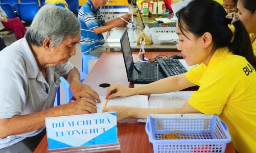 TP. Hồ Chí Minh: Bảo hiểm xã hội sẽ chi trả gộp 2 tháng lương hưu trước Tết 