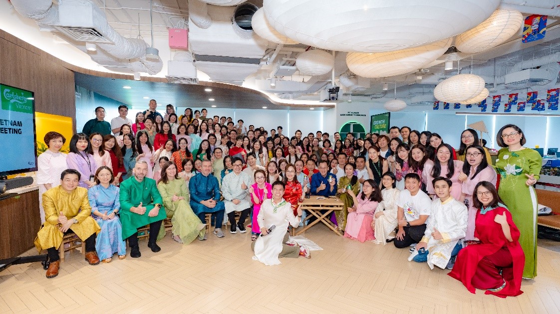 Carlsberg Việt Nam đang thúc đẩy phát triển lãnh đạo nữ theo một lộ trình DEI bài bản: hơn 33% vị trí lãnh đạo cấp cao do nữ giới đảm nhiệm, và 50% nhân sự nữ trong kế hoạch kế nhiệm “Sẵn sàng ngay / Sẵn sàng trong giai đoạn tiếp theo.” Nguồn ảnh: Carlsberg Việt Nam.