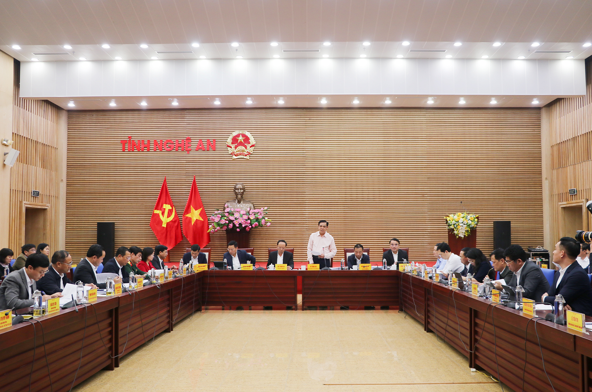 Quang cảnh phiên họp UBND tỉnh Nghệ An tháng 01/2026