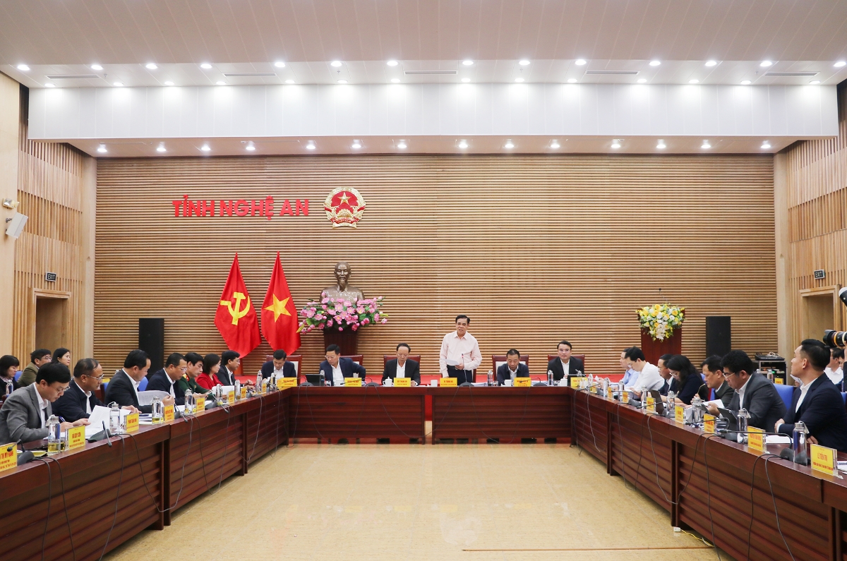 Quang cảnh phiên họp UBND tỉnh Nghệ An tháng 01/2026