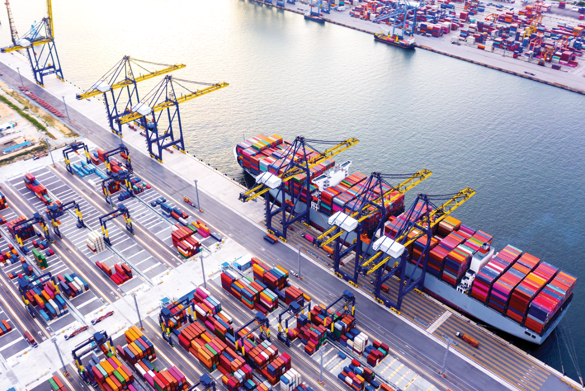 Phía Nam Việt Nam, với vị thế là trung tâm logistics của cả nước, đang đối mặt với thách thức lớn trong việc tối ưu hóa chi phí logistics. Ảnh minh họa