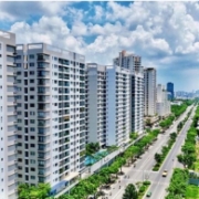 Bất động sản hấp dẫn nhưng cạnh tranh ngày càng khốc liệt