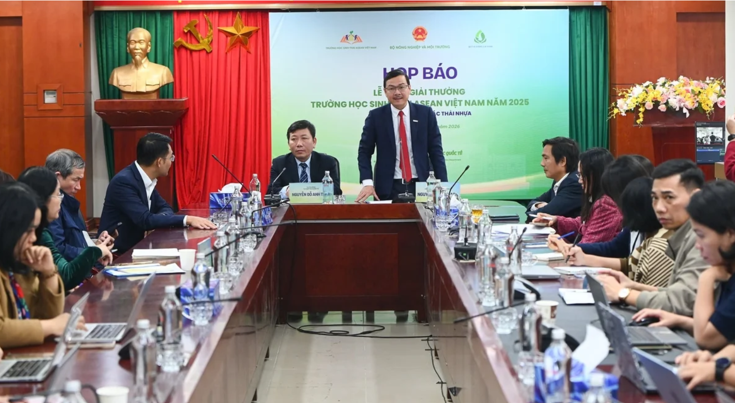 Quang cảnh họp báo.