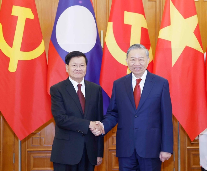 General Secretary To Lam holds talks with top Lao leader