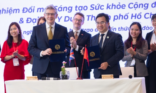 TP. Hồ Chí Minh - Vương quốc Anh ký kết thỏa thuận hợp tác về chuyển đổi số y tế 