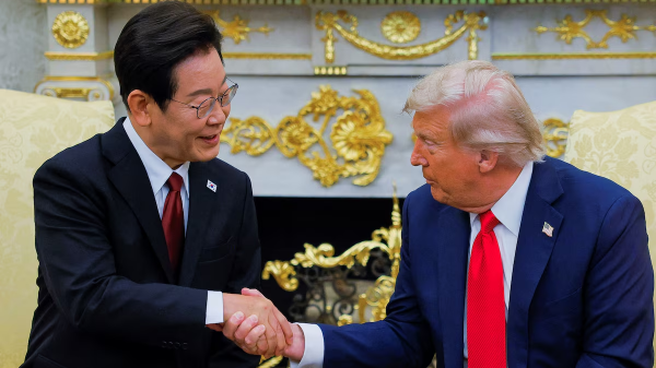 Tổng thống Trump bất ngờ tăng thuế quan đối với Hàn Quốc lên 25%