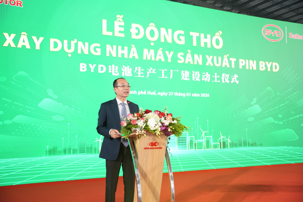 Phó Chủ tịch UBND thành phố Huế Phan Quý Phương phát biểu tại buổi lễ