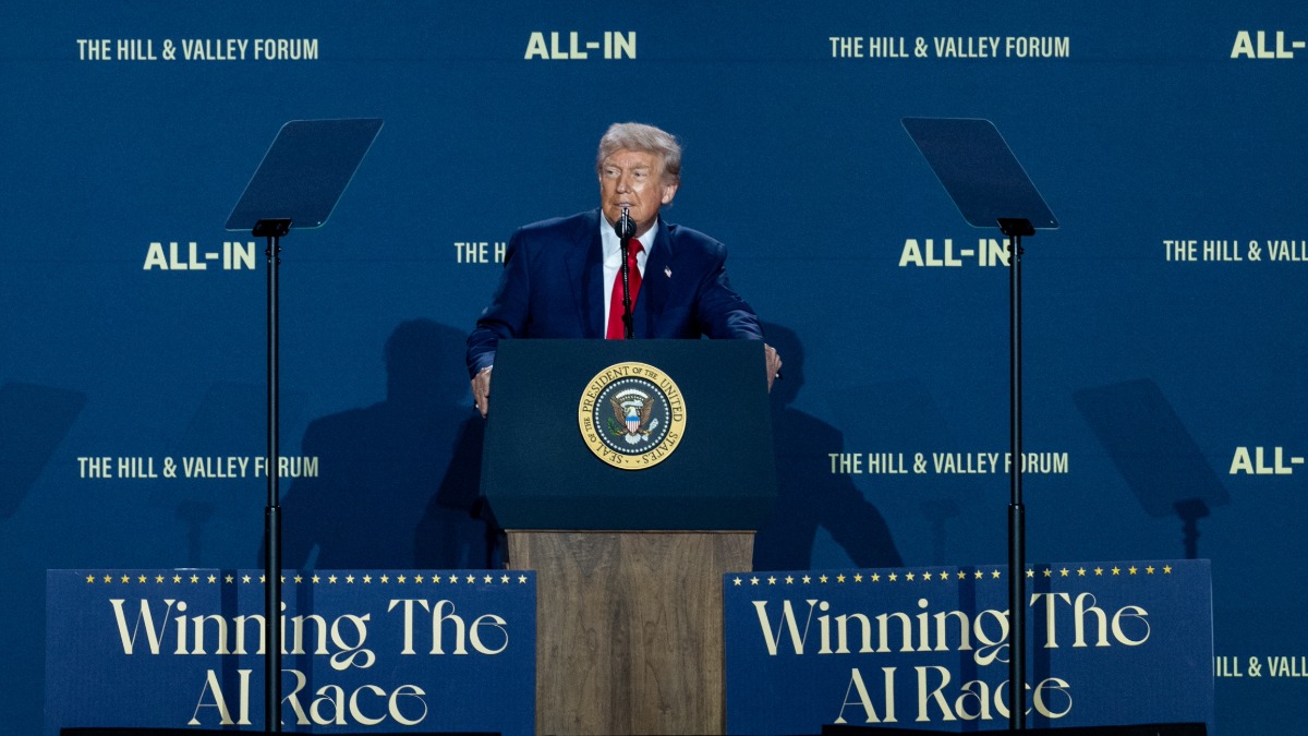 Tổng cố vấn pháp lý của DOT, nhấn mạnh rằng Tổng thống Trump “rất hào hứng” với sáng kiến này