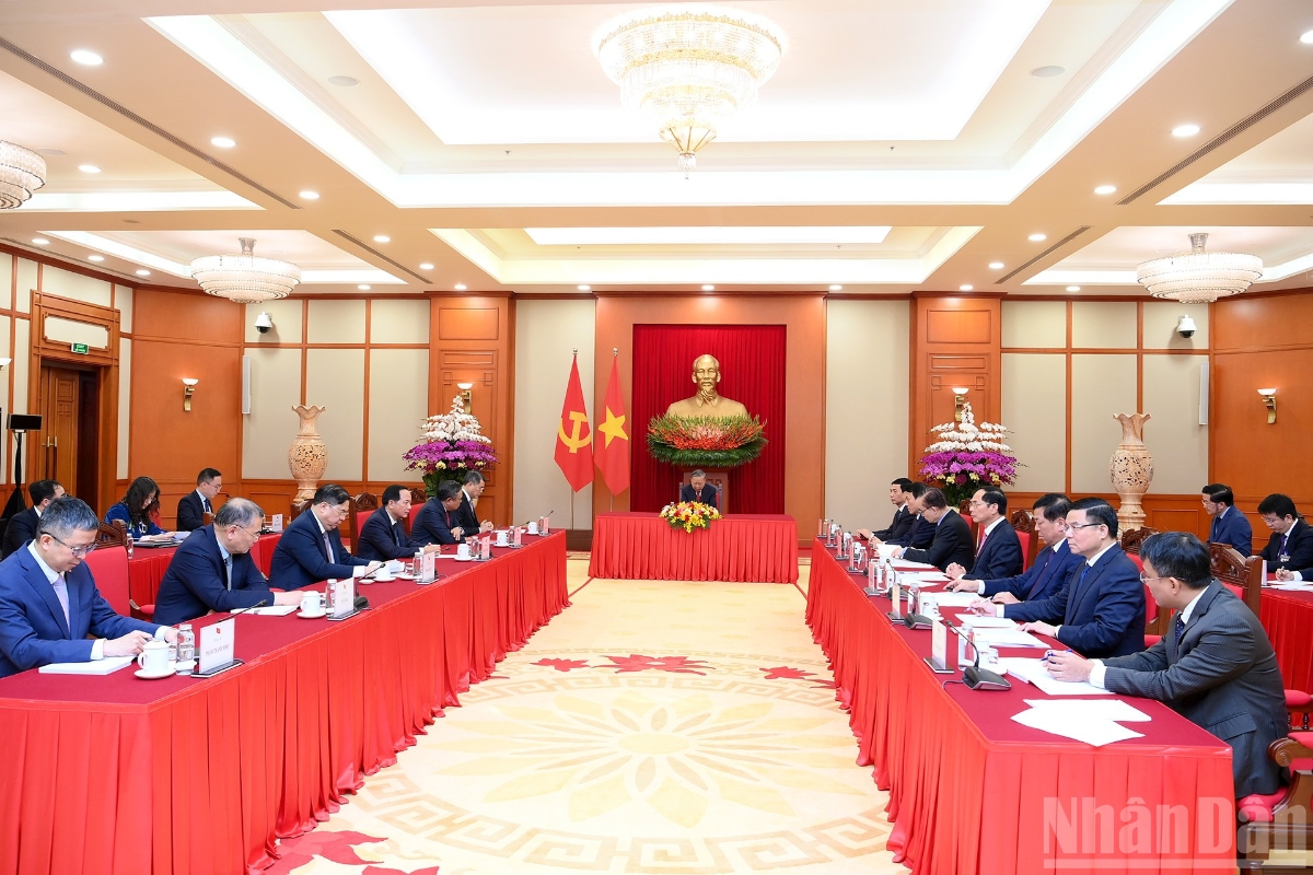 Quang cảnh cuộc điện đàm. Ảnh: Nhân Dân