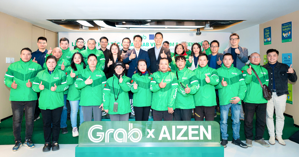 Grab Việt Nam và AIZEN Việt Nam hợp tác mang đến giải pháp thuê xe máy điện cho đối tác tài xế Grab.&nbsp;Ảnh: Grab Việt Nam.