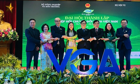 Ban lãnh đạo Hiệp hội Chuyển đổi xanh Việt Nam gồm Chủ tịch Đặng Huy Đông và 7 Phó Chủ tịch.