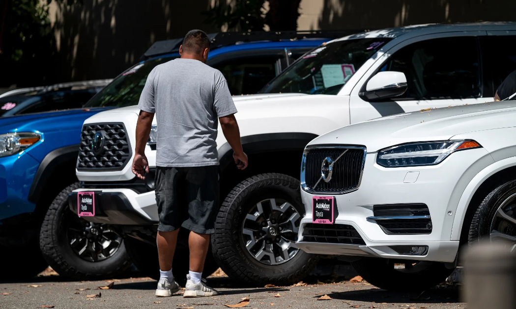 Nhiều người Mỹ điêu đứng vì vay mua xe trả góp