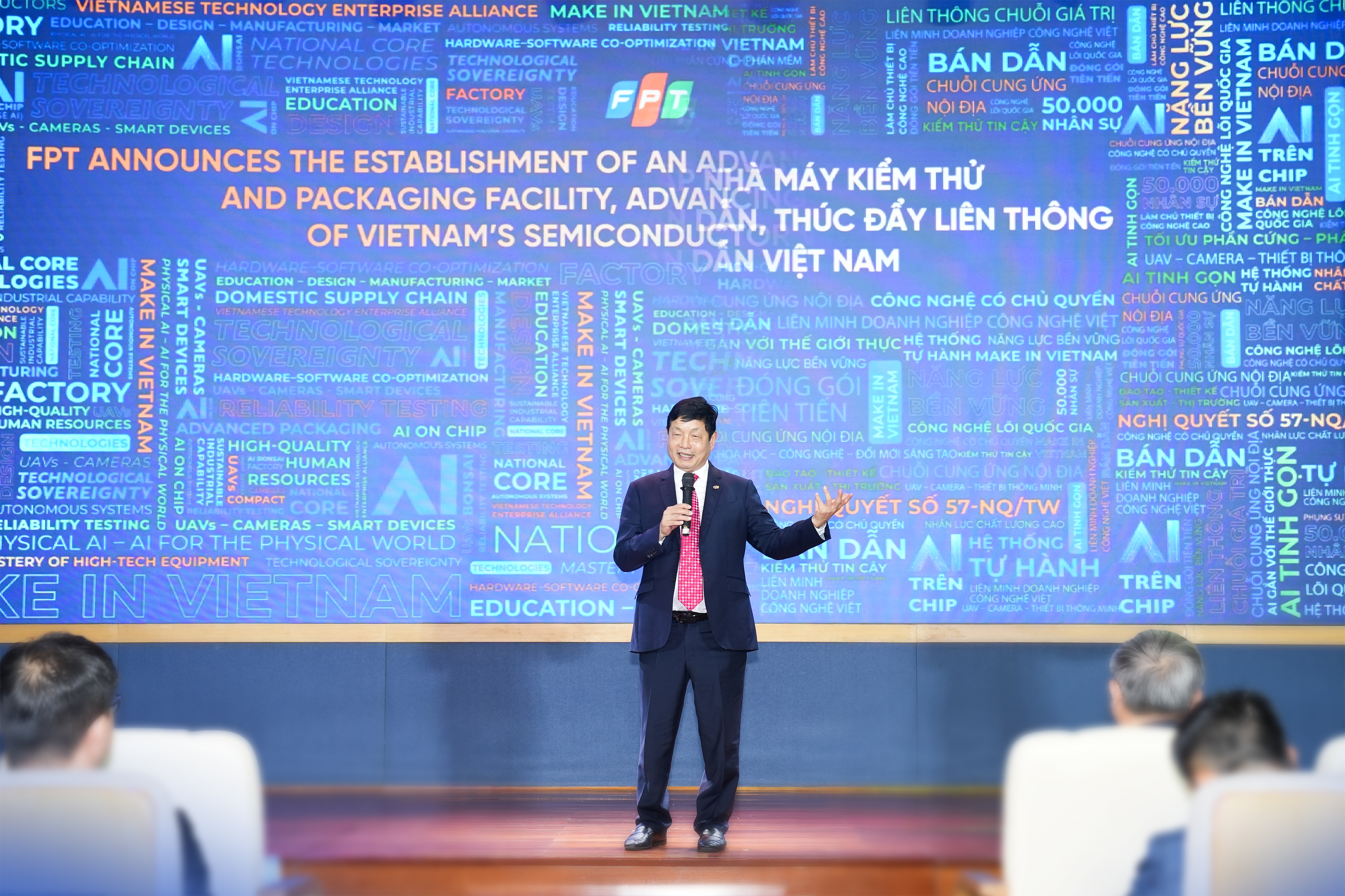 Ông Trương Gia Bình, Chủ tịch Tập đoàn FPT: Muốn đất nước giàu mạnh, không có con đường nào khác ngoài làm chủ công nghệ chip.