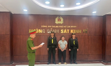 Triệt phá đường dây ngâm thịt ốc bằng hóa chất công nghiệp