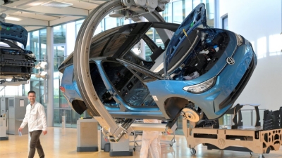 Doanh số xe điện tại châu Âu lần đầu tiên vượt xe chạy xăng