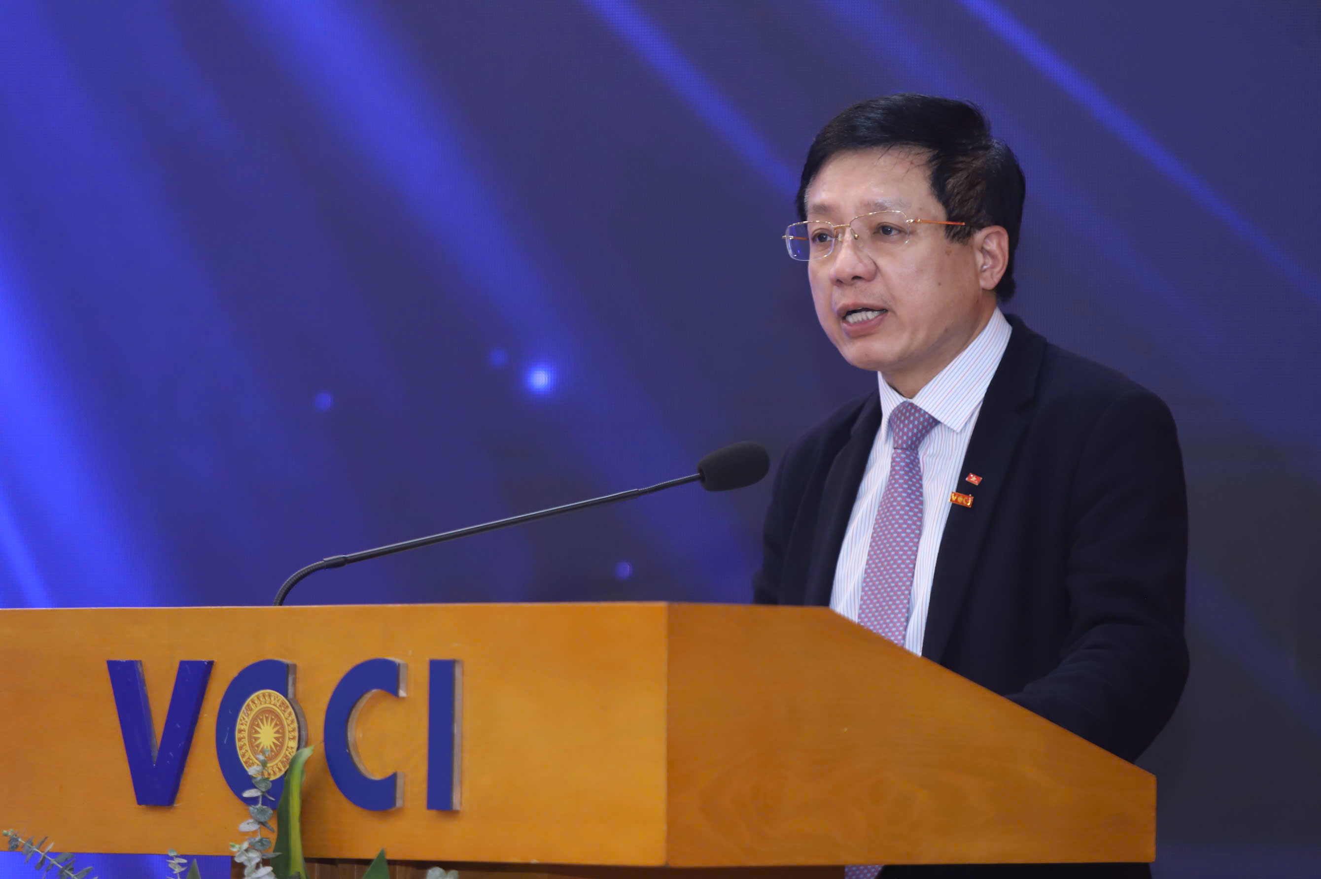 PGS.TS Hồ Sỹ Hùng, Chủ tịch VCCI phát biểu tại sự kiện.