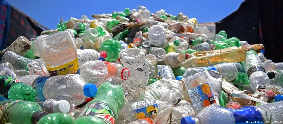 Nhựa hiện diện khắp nơi - và những phát hiện mới cho thấy tác động tiêu cực của nó đối với sức khỏe con người. Ảnh: Danish Showkat/ZUMA/IMAGO