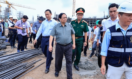 Thủ tướng kiểm tra, đôn đốc tiến độ các dự án phục vụ APEC tại Phú Quốc