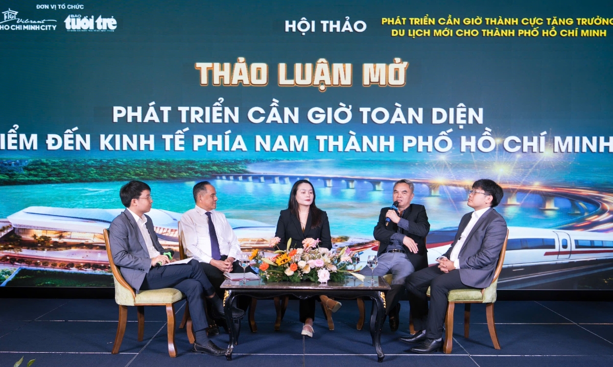 Các diễn giả tại phiên thảo luận "Phát triển Cần Giờ toàn diện - Điểm đến kinh tế phía Nam TP. Hồ Chí Minh", chiều 29/1.