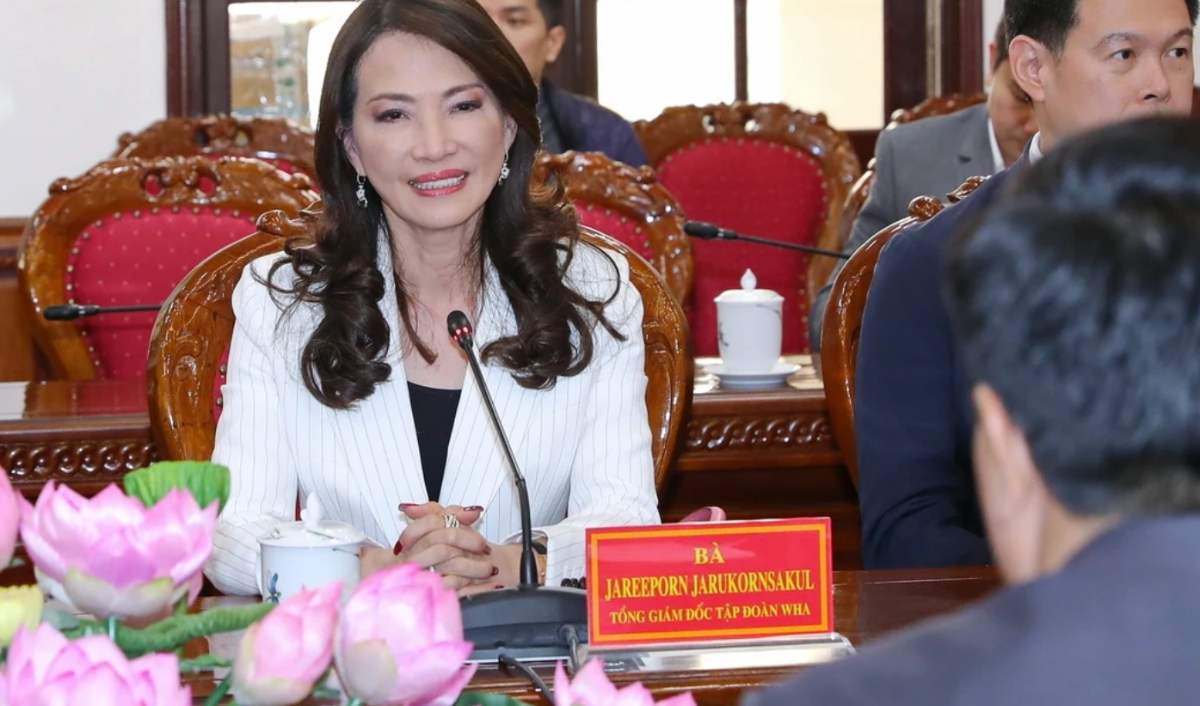 Bà Jareeporn Jarukornsakul, Tổng Giám đốc Tập đoàn WHA, mong muốn tiếp tục đầu tư, mở rộng hoạt động tại Thanh Hóa, đồng thời kêu gọi các đối tác trong hệ sinh thái của Tập đoàn quan tâm đầu tư theo mô hình khu công nghiệp sinh thái thông minh.&nbsp;Ảnh: Minh Hiếu