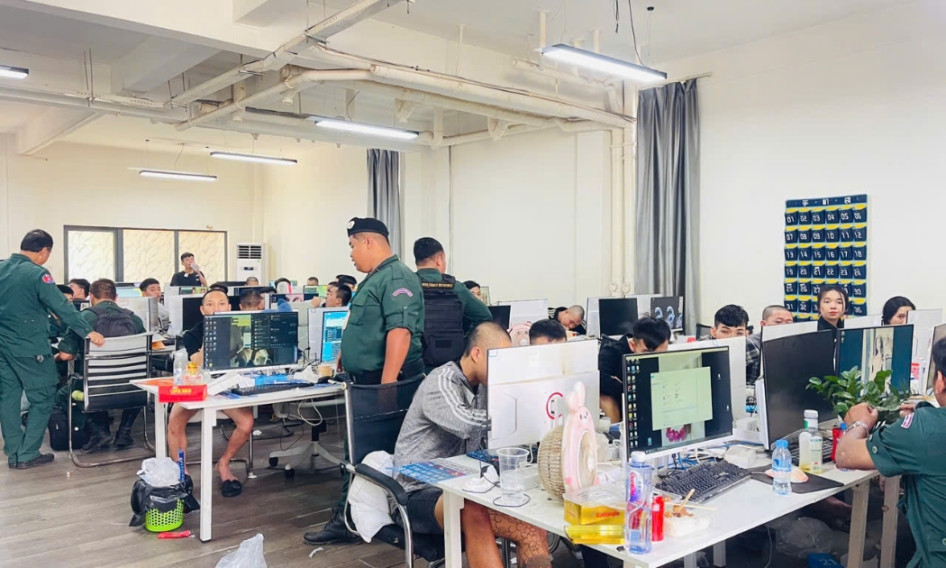 Lực lượng phối hợp giữa hai nước đã đột kích bắt giữ toàn bộ băng nhóm tội phạm gồm 47 đối tượng. Ảnh: Cổng thông tin điện tử Bộ Công an.