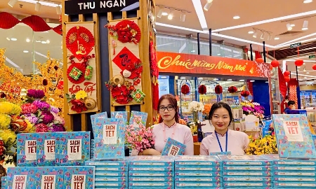 Dù đã bước sang năm thứ tám làm sách Tết, nhưng đầu sách này ở Đông A vẫn không hề giảm nhiệt.