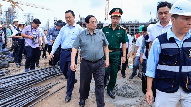 PM asks for acceleration of APEC-related projects 