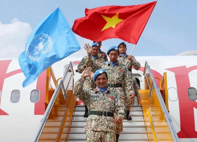 Các sĩ quan Đội Công binh số 2 về nước sau hơn 1 năm thực hiện nhiệm vụ gìn giữ hòa bình tại phái bộ An ninh Lâm thời Liên Hợp Quốc ở khu vực Abyei (UNISFA), tháng 9.2024. Ảnh: TTXVN