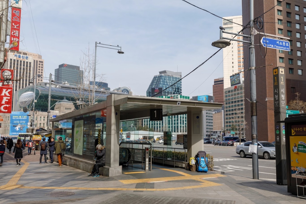 Hệ thống giao thông công cộng ở Seoul được phủ dày đặc.