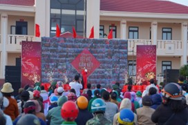 Khoảnh khắc công bố hoạt động gắn kết cộng đồng “Chung vị Tết Việt” của chiến dịch. Ảnh: SABECO.