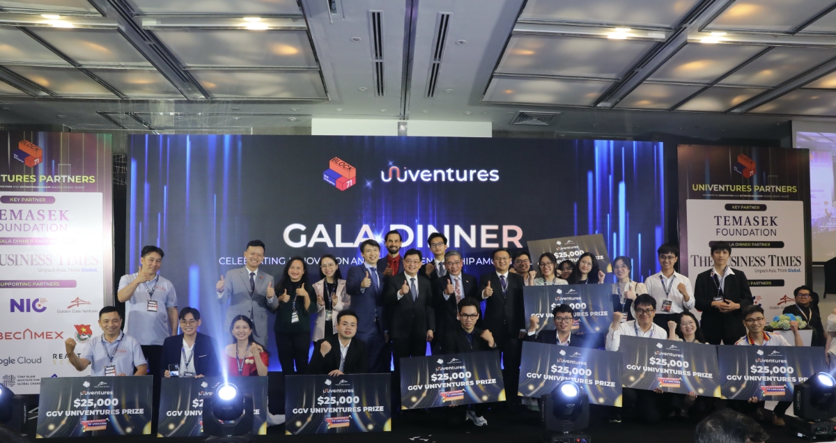 Top 10 startup thuộc đại học Việt Nam nhận tổng giải thưởng 250.000 USD của quỹ đầu tư Singapore. Ảnh: Như Quỳnh