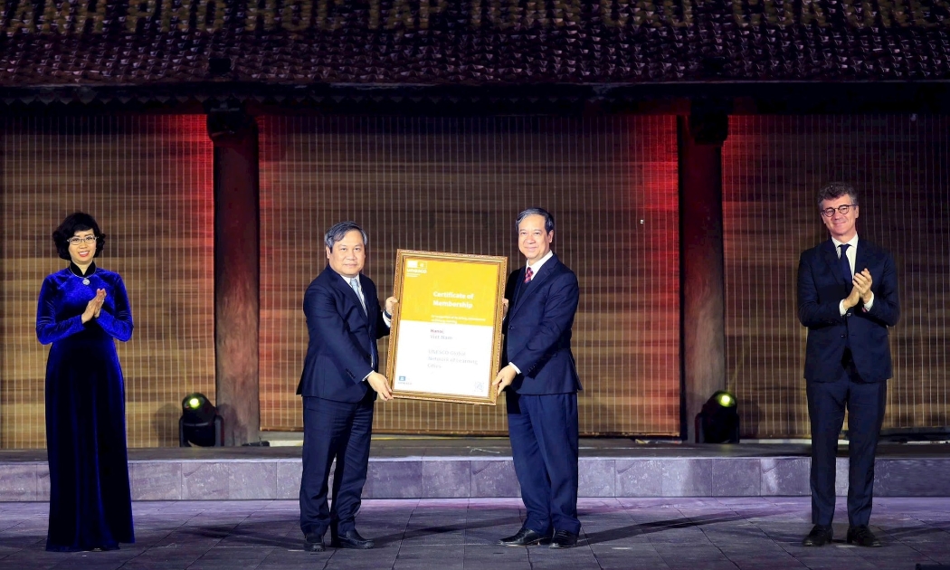 Hà Nội nhận danh hiệu “Thành phố học tập toàn cầu” của UNESCO