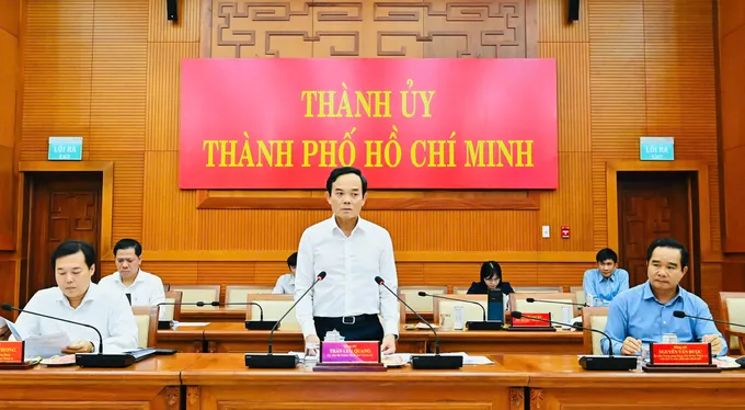 Bí thư Thành ủy TP. Hồ Chí Minh Trần Lưu Quang phát biểu mở đầu phiên họp - Ảnh: Việt Dũng.