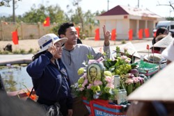 Người dân tại phường Hòa Hiệp (Đắk Lắk) hào hứng tham gia hoạt động gắn kết cộng đồng tại sự kiện của Sabeco. Ảnh: SABECO.