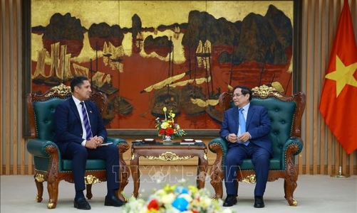 Thủ tướng hoan nghênh SYRE đầu tư dệt may tuần hoàn công nghệ cao tại Việt Nam