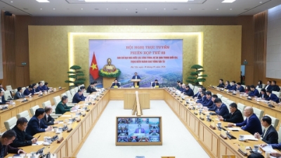 PM urges rapid progress on key transport projects 